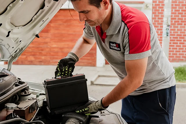 Consejos para cuidar la batería de tu auto